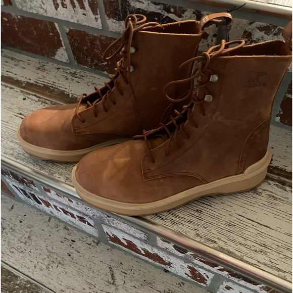 SOREL leather boots w/ waterproof materials💦 unisex but womens sizing-see more: - Picture 1 of 15